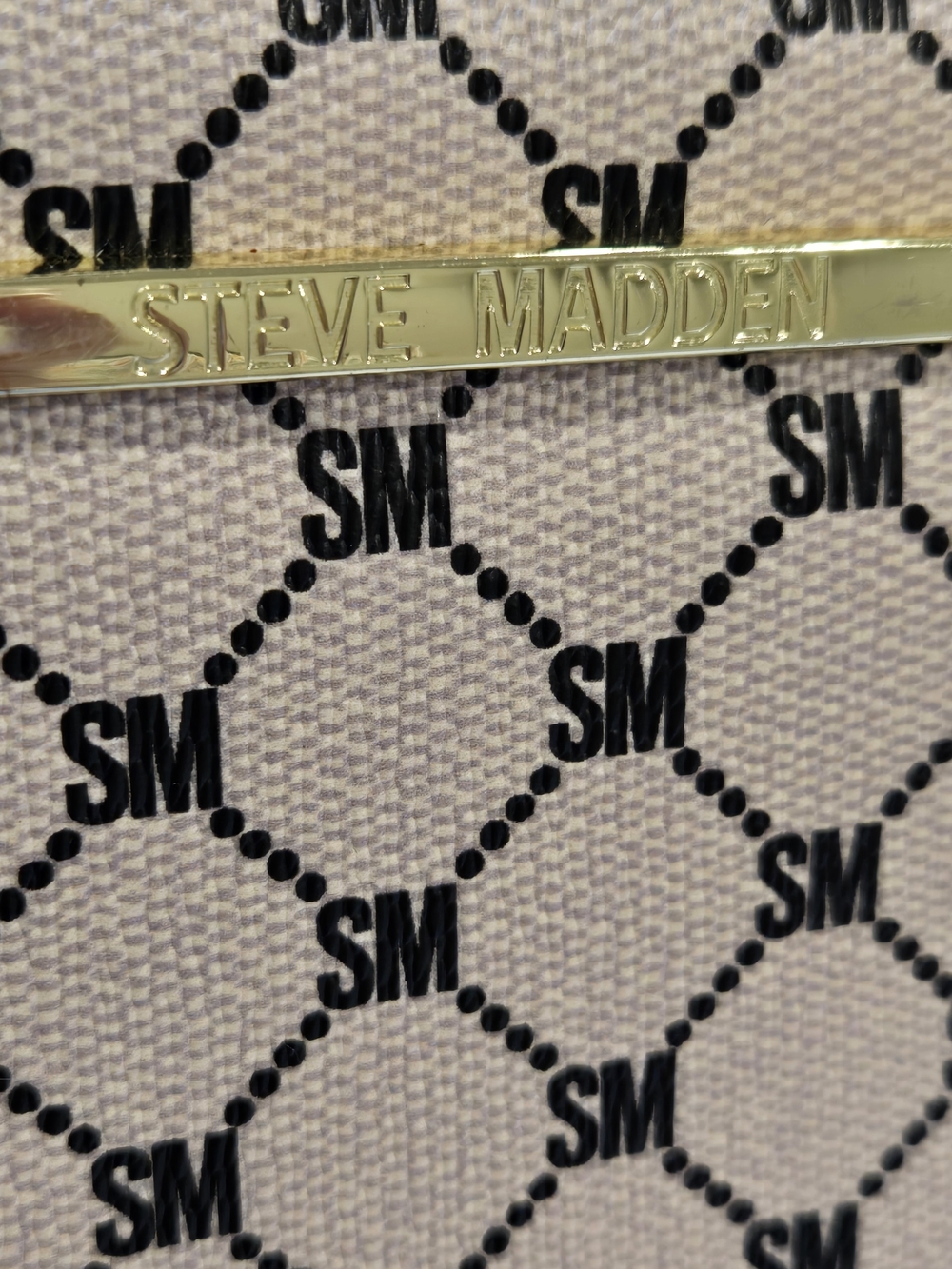 Steve Madden Beige & Black SM Monogram Zip Around Wallet/Wristlet - Picture 3 of 13